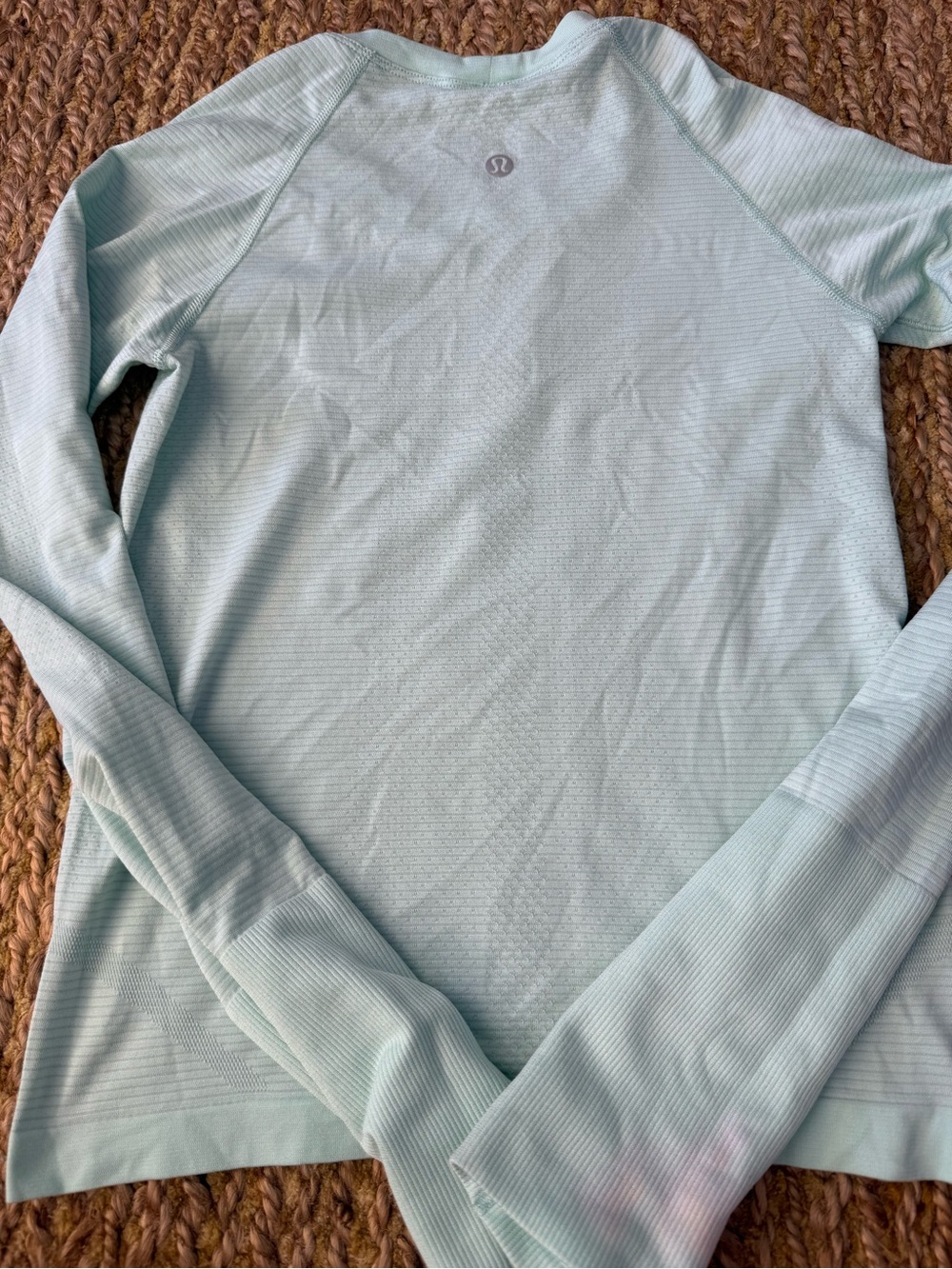 Lululemon Women’s Swiftly Athletic Cropped Top Pistachio Green Size XXS. - Picture 2 of 4
